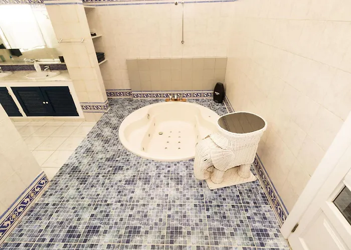 فيلة Luxury Alfred بويرتو ذيل كارمين